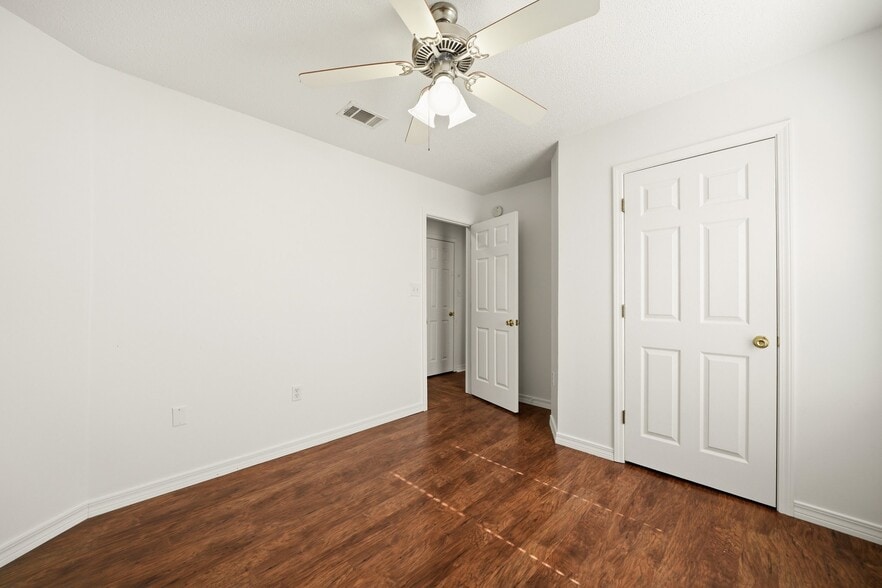 Building Photo - 6381 Havenmist Ln