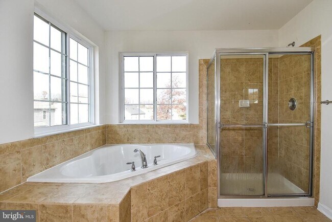 Building Photo - 3082 American Eagle Blvd