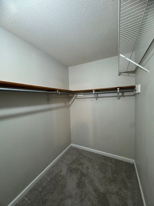 Building Photo - Single Family Home in Clarksville