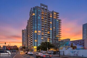 Building Photo - Bright and Open 1Bdm 1Ba Modern Condo in Downtown San Diego’s Smart Corner Community.