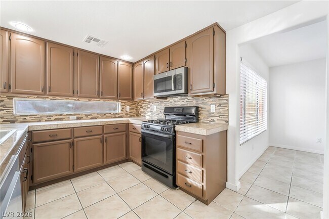 Building Photo - 2813 Via Florentine St