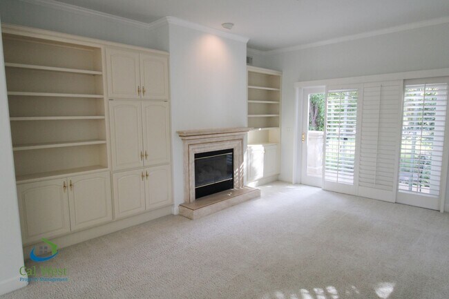 Building Photo - $5,295 - Elegant 3br / 2ba Condo in 55+ Lo...