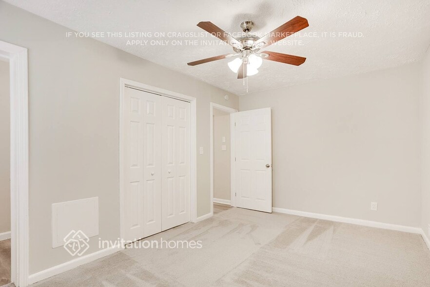 Building Photo - 1873 Shamrock Dr