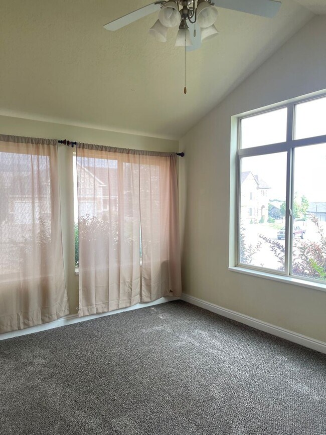 Building Photo - Beautiful Lehi home for rent!