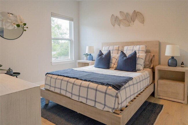 Building Photo - 96 Madrone Terrace Pl