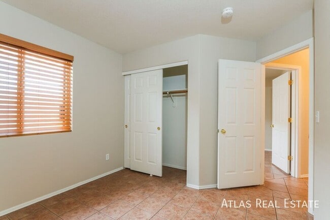 Building Photo - 2188 W Burlwood Way