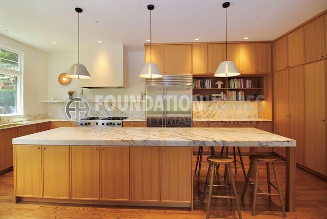 Building Photo - Mill Valley Retreat with Views, Luxury Fin...