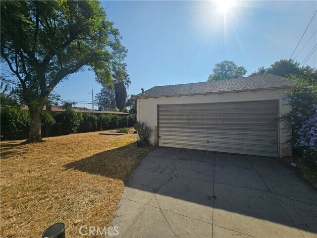 Building Photo - 1512 N Pershing Ave