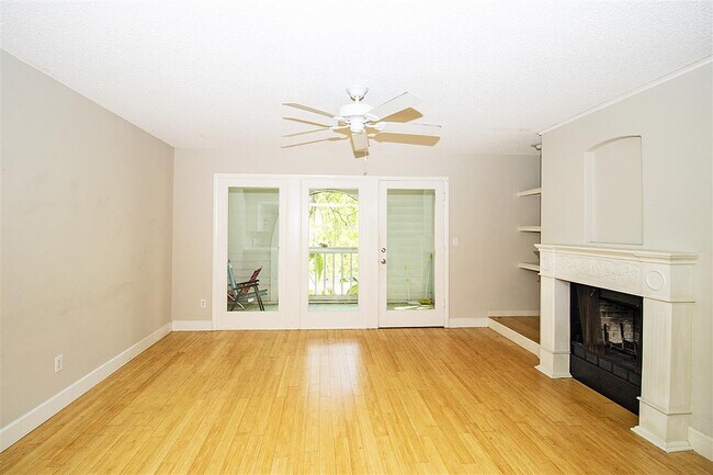 Building Photo - 200 16th St