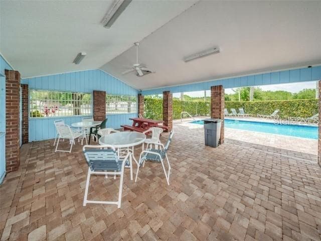 Building Photo - 3121 Beecher Dr E