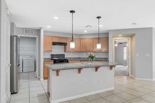 Building Photo - 5593 Markley Ave