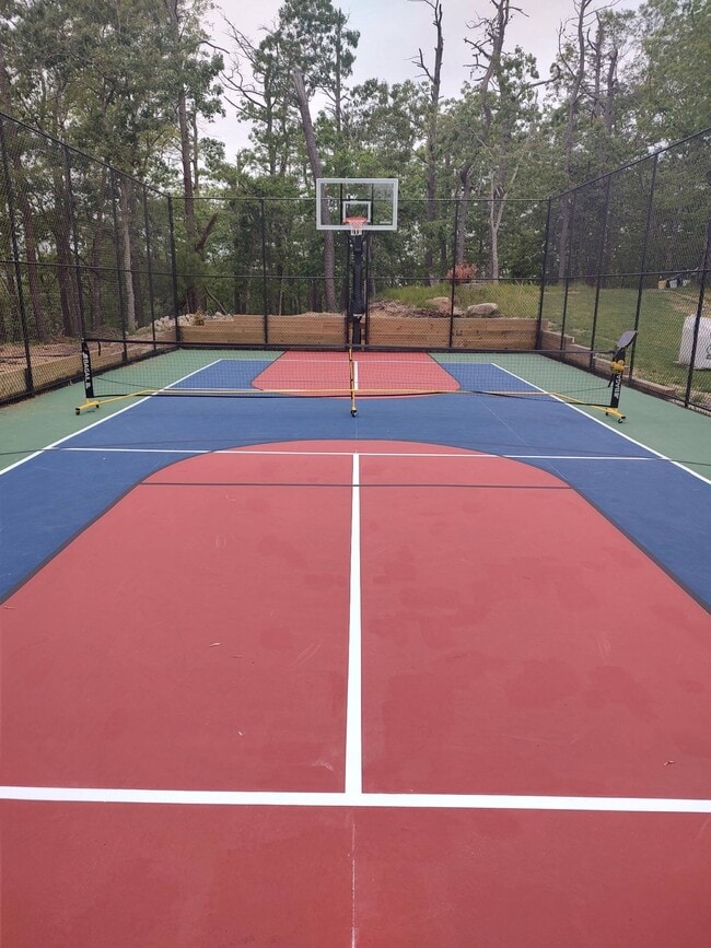 Building Photo - 984A Noyac Path