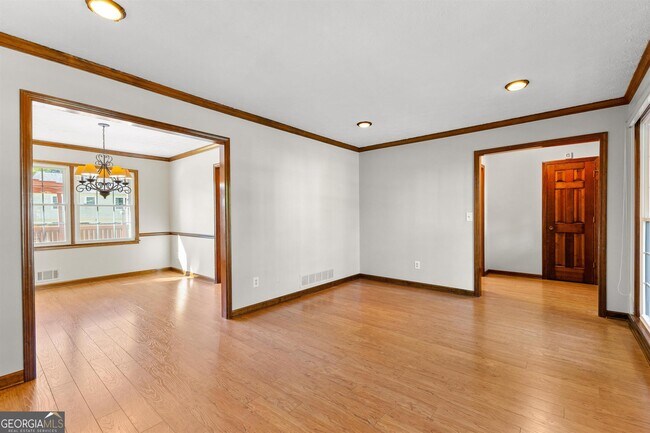 Building Photo - 102 Bluegill Trce