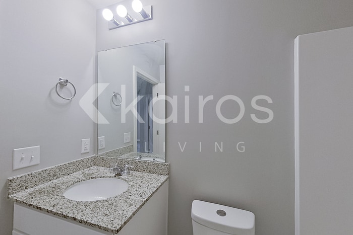 Building Photo - 2595 Provence Dr SE