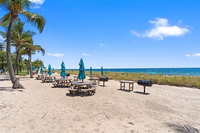 Building Photo - 4900 N Ocean Blvd