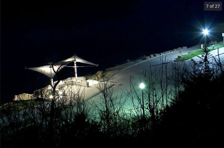 Building Photo - 520 Washington St