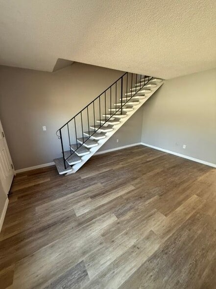 Building Photo - 474 Delaware St