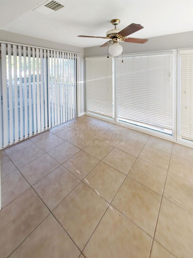 Building Photo - 1305 Augusta Dr