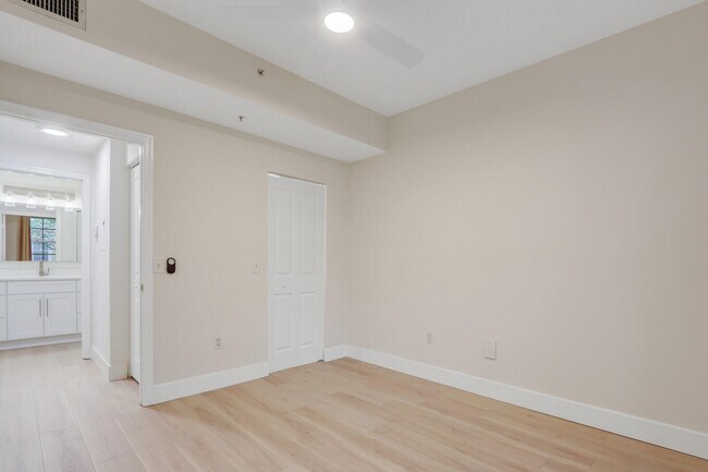 Building Photo - 4812 S Central Blvd