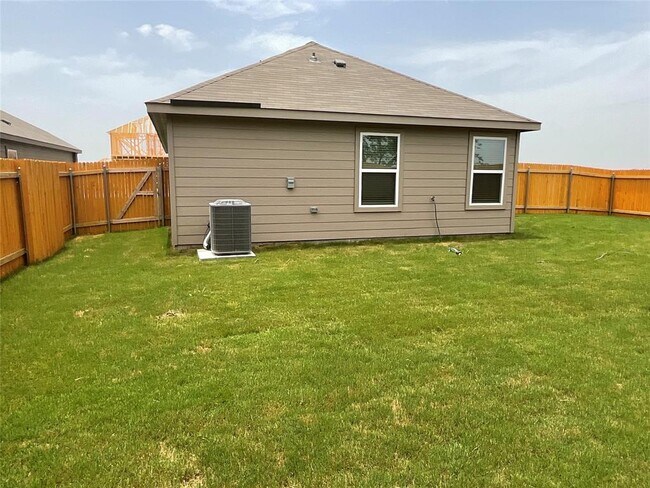Building Photo - 17800 Speculator Ln