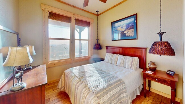 Building Photo - Beautiful Home on 10 Private Acres