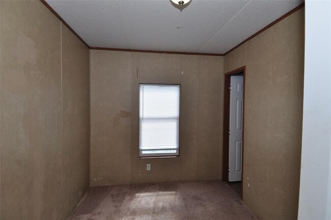 Building Photo - 13021 Dessau Rd