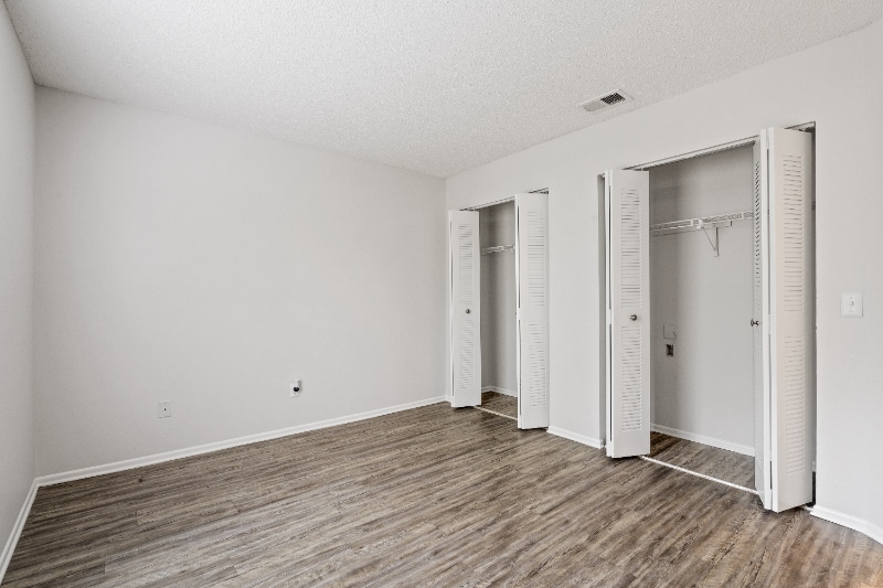 Building Photo - 2560 W Bird St