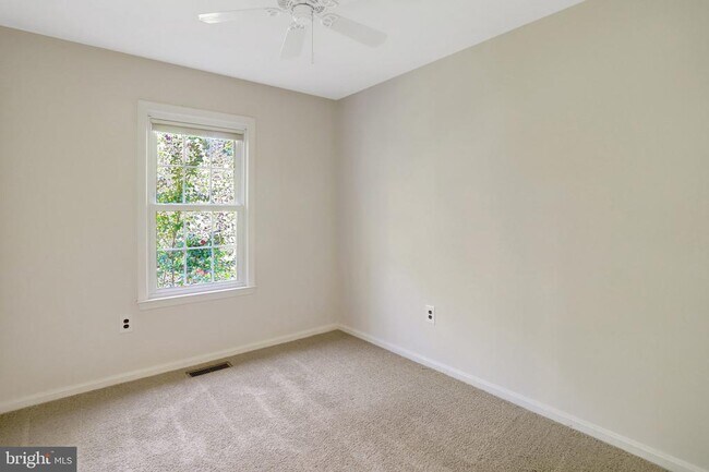 Building Photo - 7416 Spring Tree Dr
