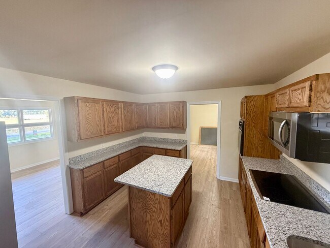 Building Photo - Two bedroom, 1 bath house – Flexible Layout with Bonus Spaces in Gibsonville