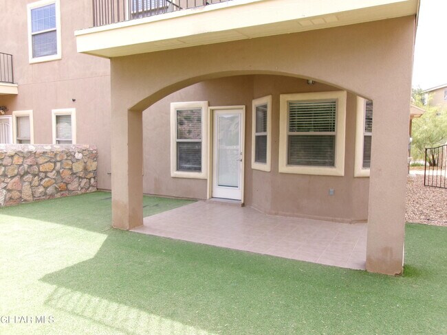 Building Photo - 4704 Pistolero Ln