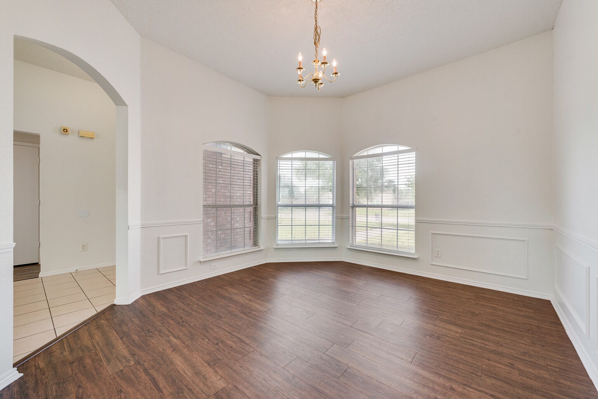 Building Photo - 512 Asbury Dr