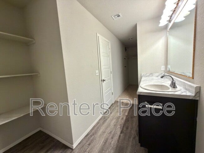 Building Photo - 8521 E 161st Pl S