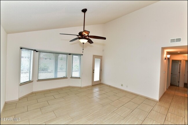 Building Photo - 5005 Moon Ranch Ln