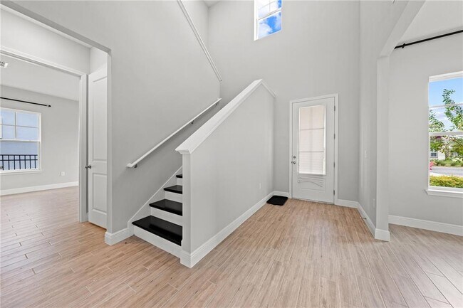 Building Photo - 10657 Marconi Ave