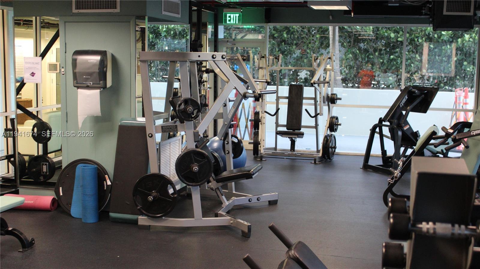 Building Photo - 650 West Ave