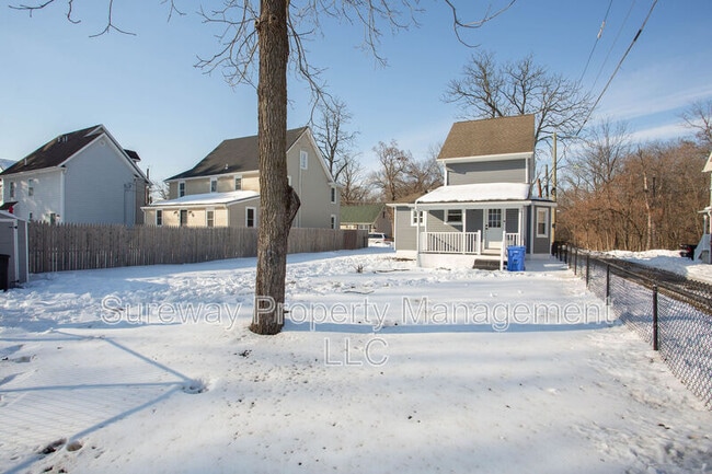 Building Photo - 200 Chestnut St