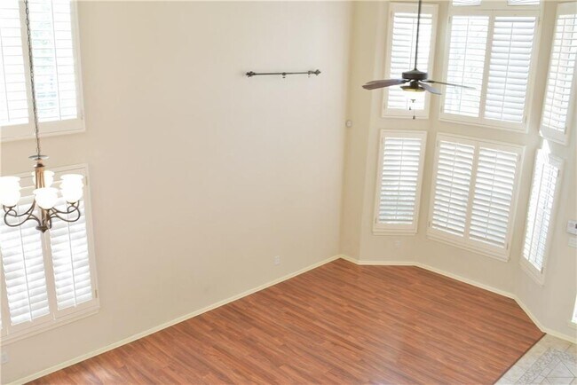 Building Photo - 6332 Franklin Vista Dr
