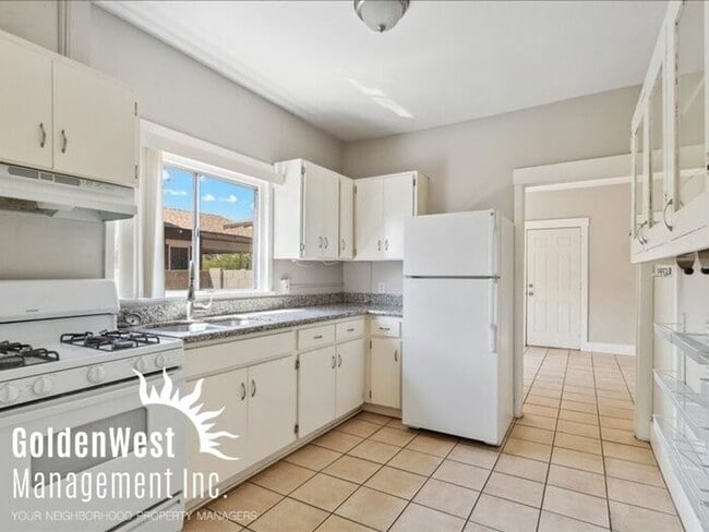 Building Photo - Cozy 1 Bdm 1 Ba Apartment in Historic Bren...
