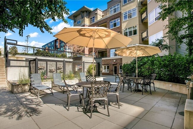 Building Photo - North Canal Station Condo
