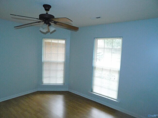 Building Photo - 134 Kendrick Ln