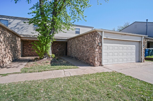 Building Photo - 3621 Wynn Cir