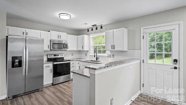 Building Photo - 3320 Whitebridge Ln