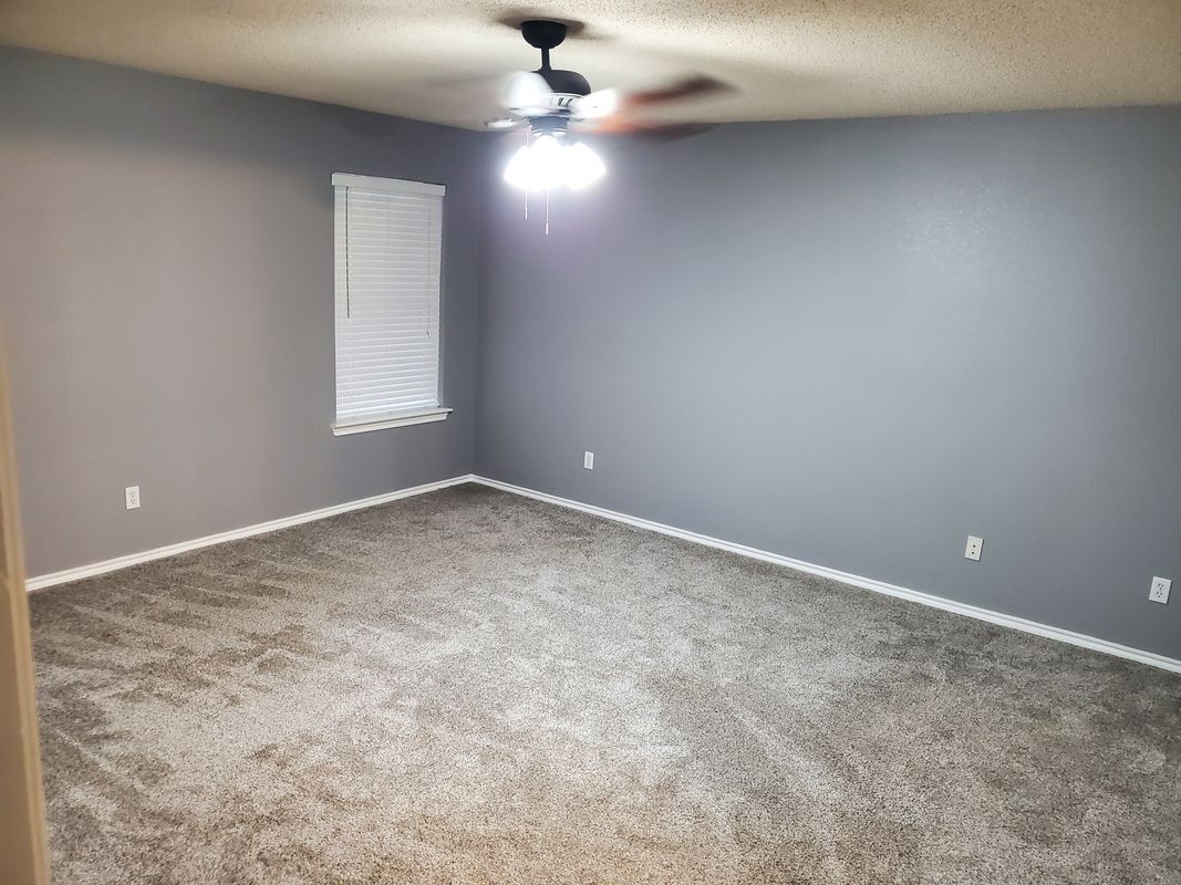 Building Photo - 1036 Scenic Dr