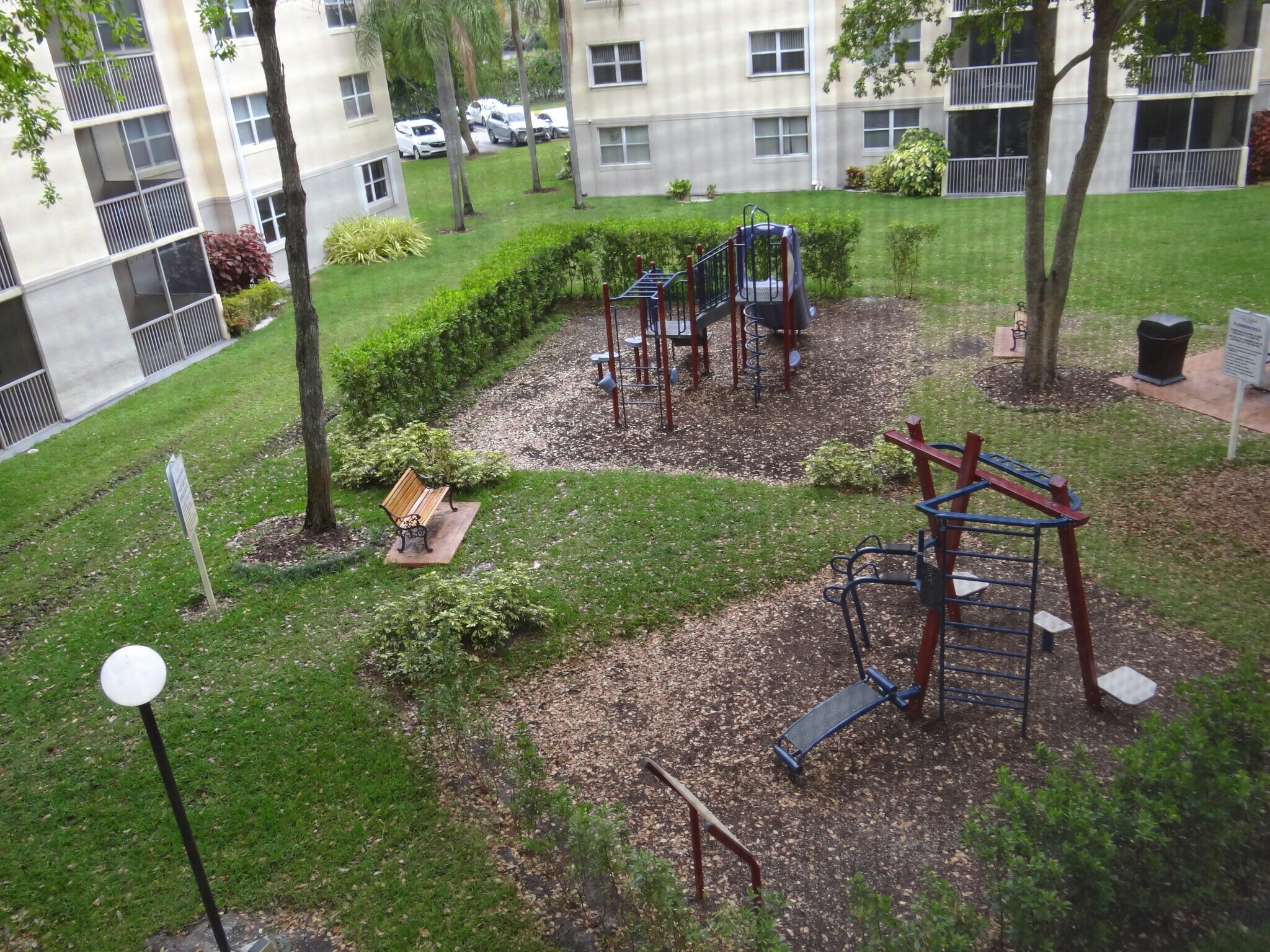 Building Photo - 8225 Lake Dr
