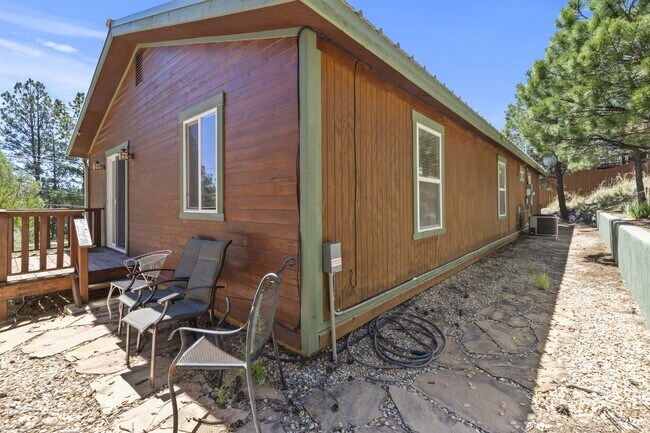 Building Photo - 307 Heath Dr