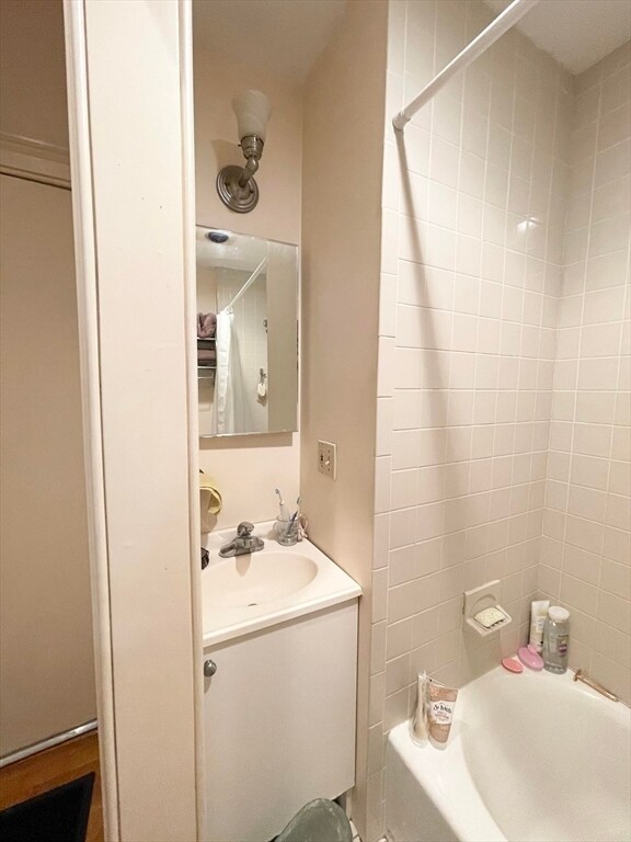 Building Photo - 29 Anderson St