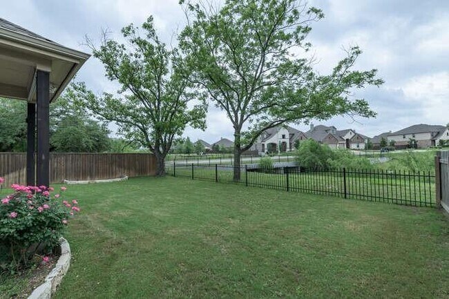 Building Photo - 2469 Millbrook Loop
