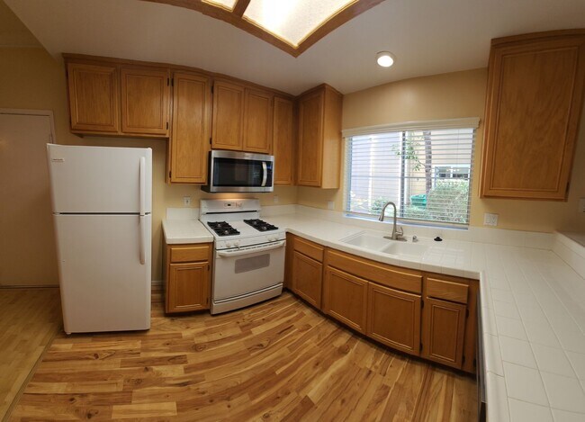 Building Photo - Fantastic home in the Arbors!