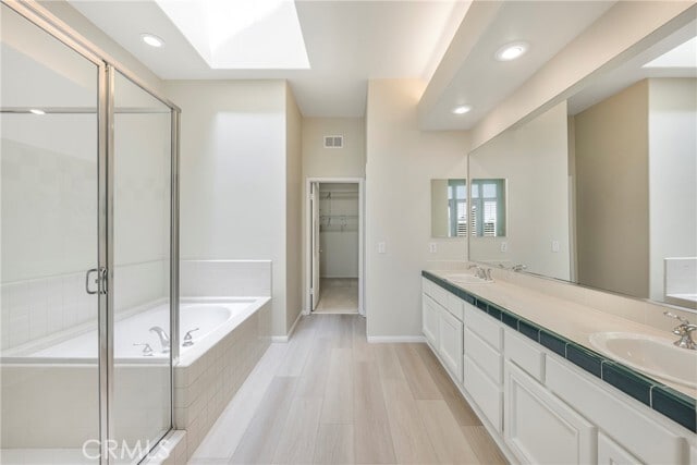Building Photo - 308 S San Vicente Ln