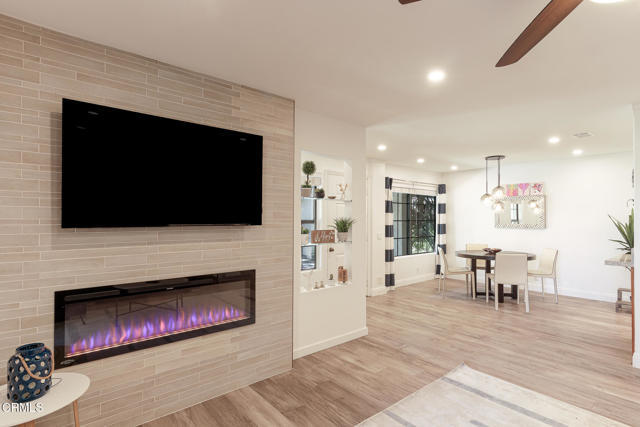 Building Photo - 2375 Martinique Ln